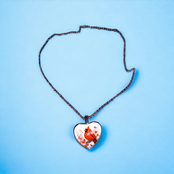 C-011 & E-011 NWOT CARDINAL NECKLACE in Silvertone - Picture 3 of 3